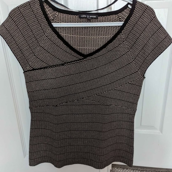 Cable & Guage V-Neck, Cap-Sleeve Summer Sweater - Picture 1 of 3